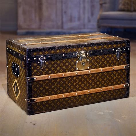 value of Louis Vuitton trunk